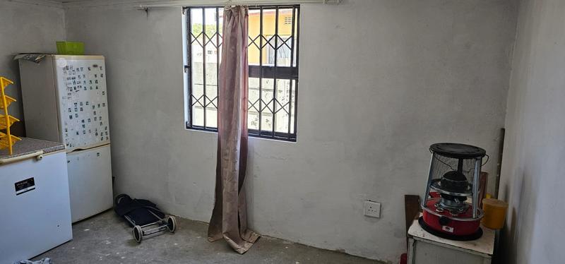 4 Bedroom Property for Sale in Ilitha Park Western Cape